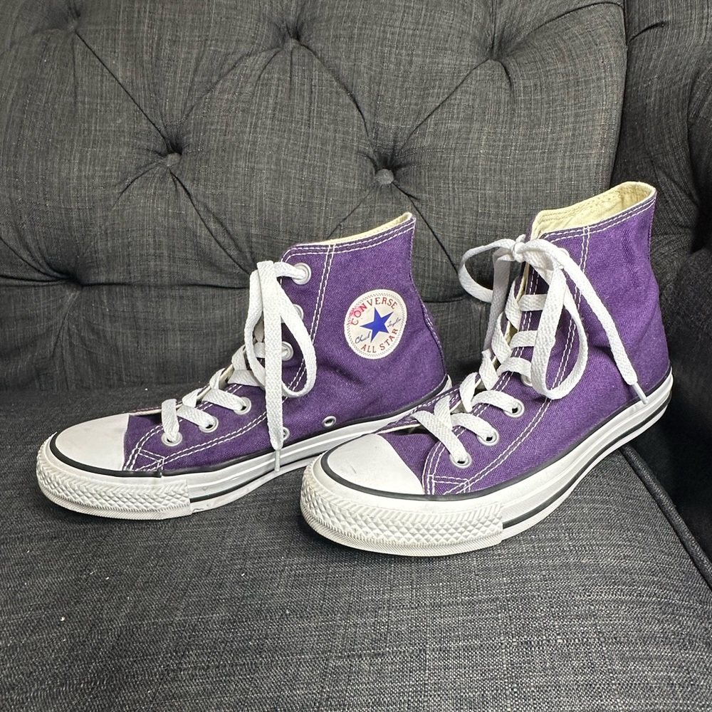 NWOT Converse Purple High-Tops with White Accents.  Women size 6